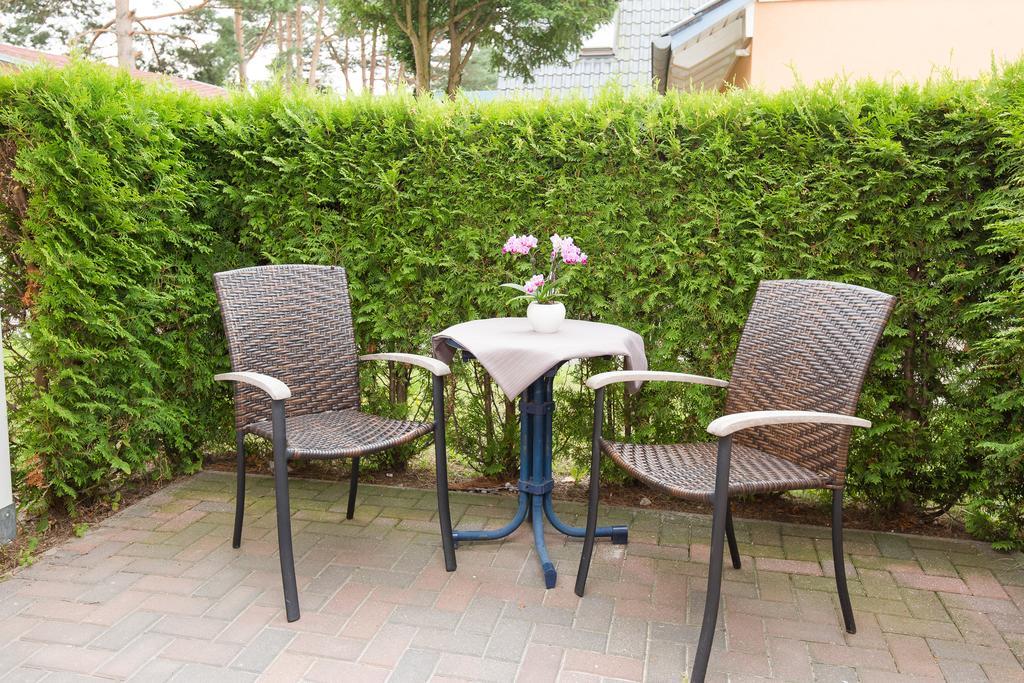 Hotel Garni Am Deich Zingst Ruang foto