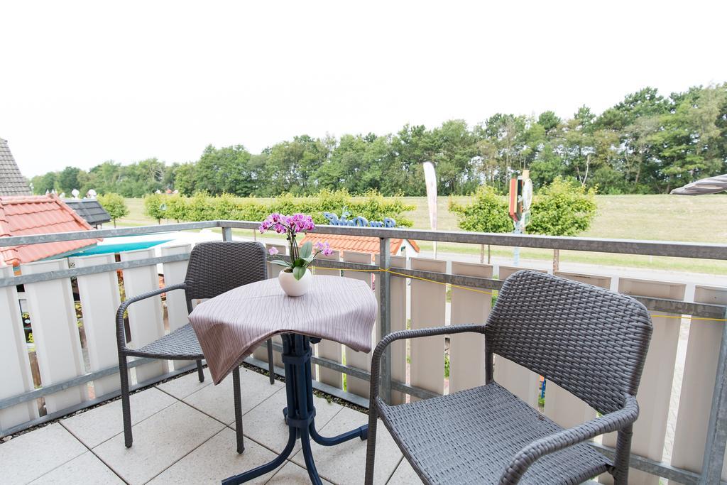 Hotel Garni Am Deich Zingst Ruang foto