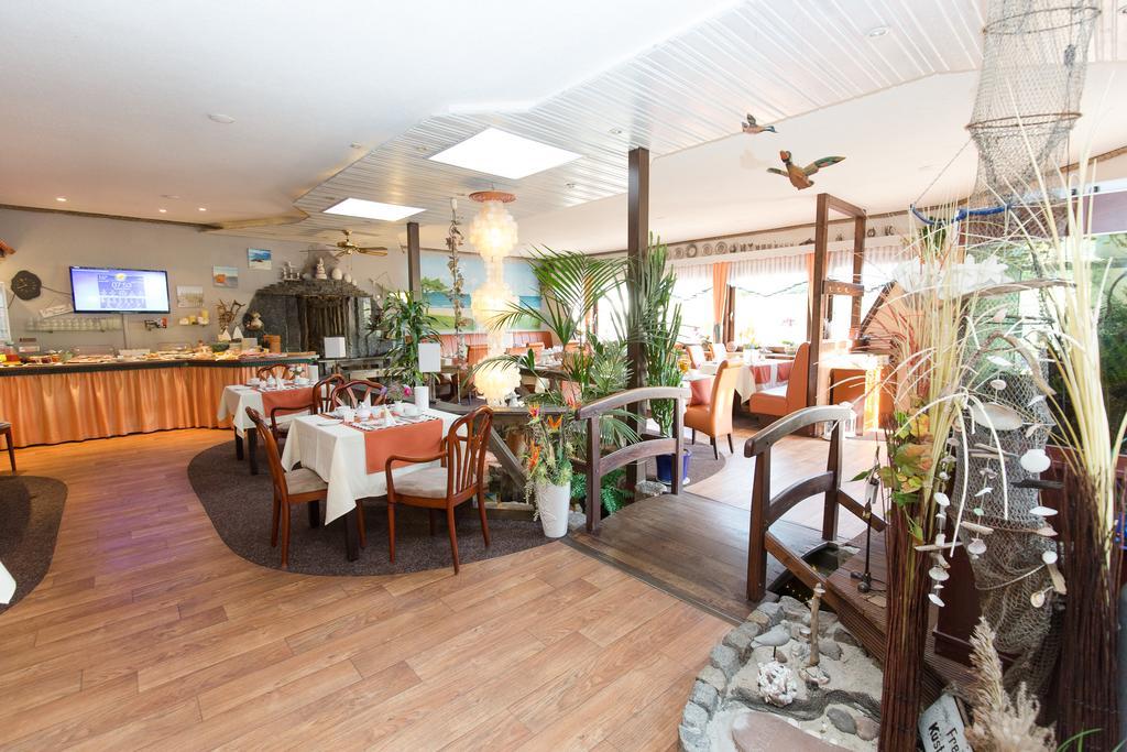 Hotel Garni Am Deich Zingst Bagian luar foto