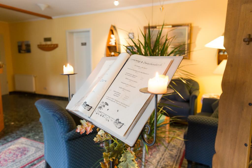 Hotel Garni Am Deich Zingst Bagian luar foto