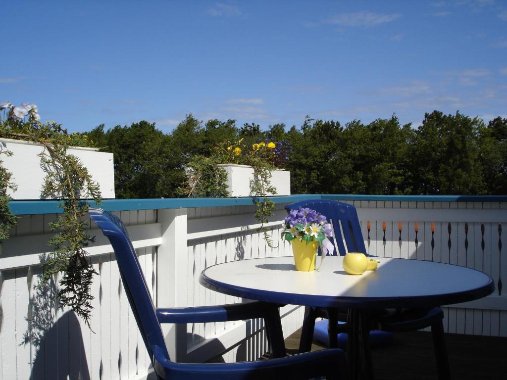 Hotel Garni Am Deich Zingst Bagian luar foto