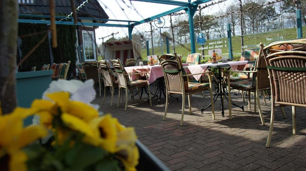 Hotel Garni Am Deich Zingst Bagian luar foto