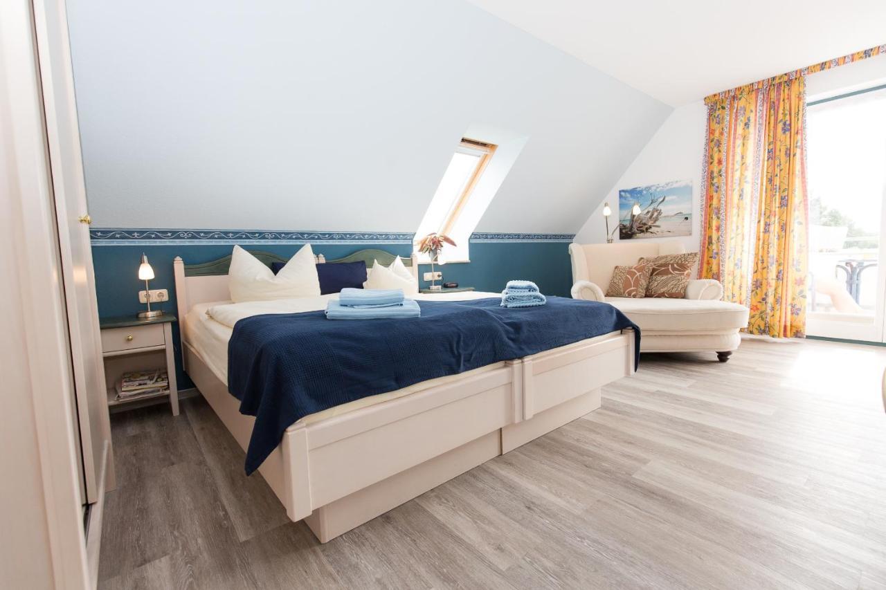 Hotel Garni Am Deich Zingst Bagian luar foto