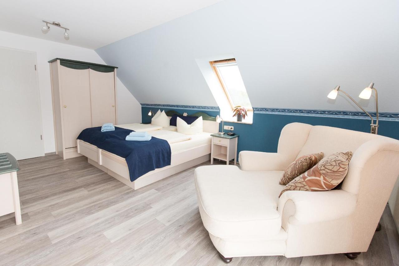 Hotel Garni Am Deich Zingst Bagian luar foto