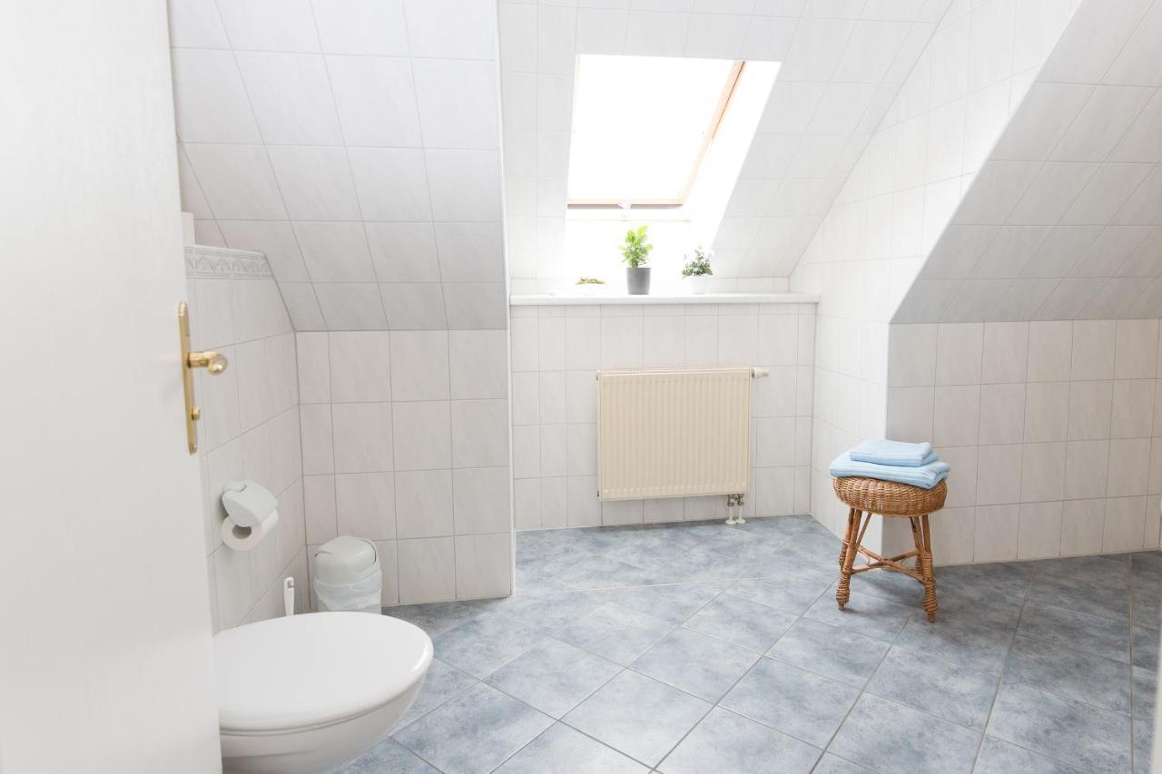 Hotel Garni Am Deich Zingst Bagian luar foto